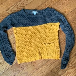 don’t really wear this so i thought i would sell it!!